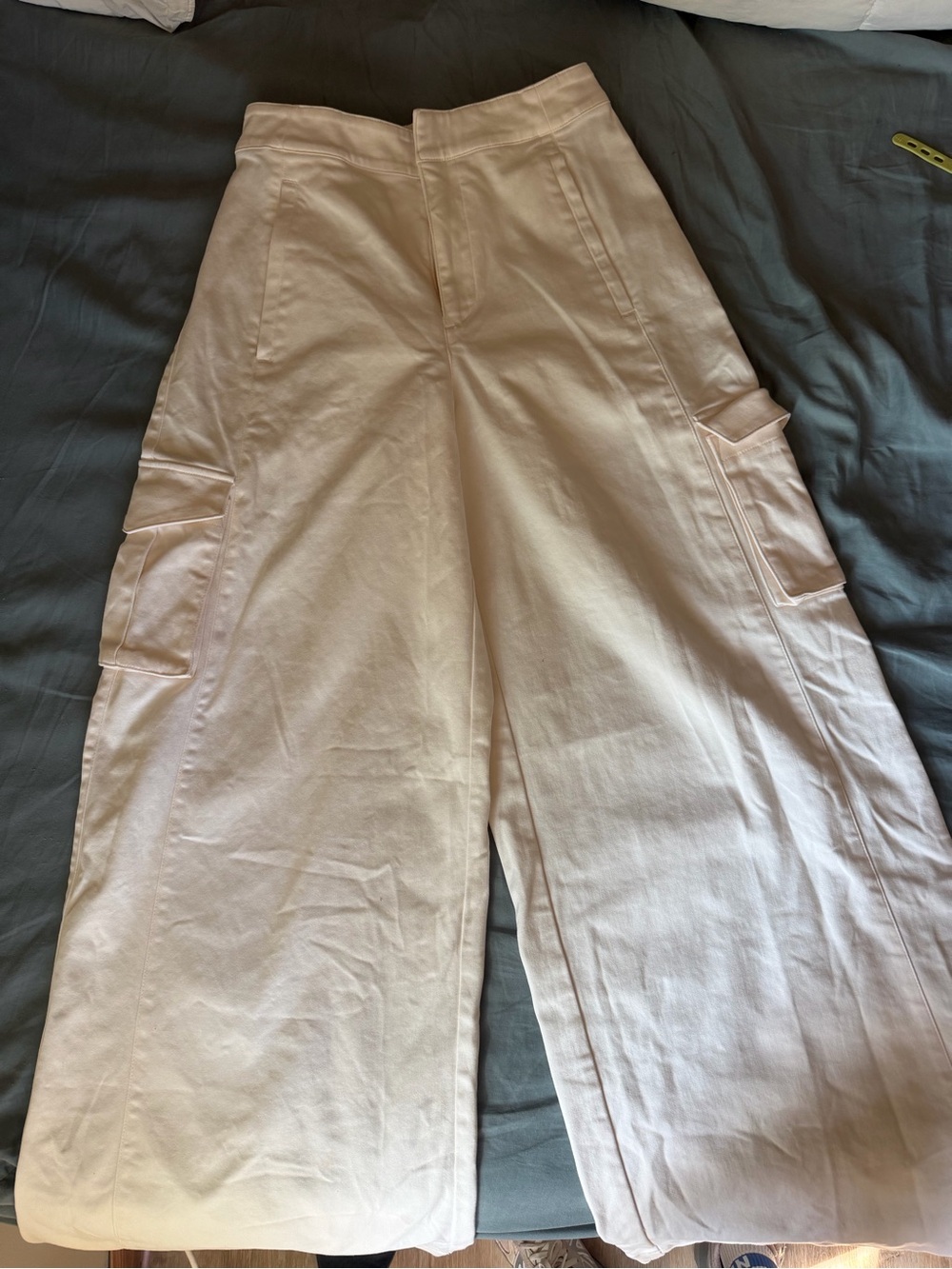 Alo Show Off Wide leg Trouser in ivory